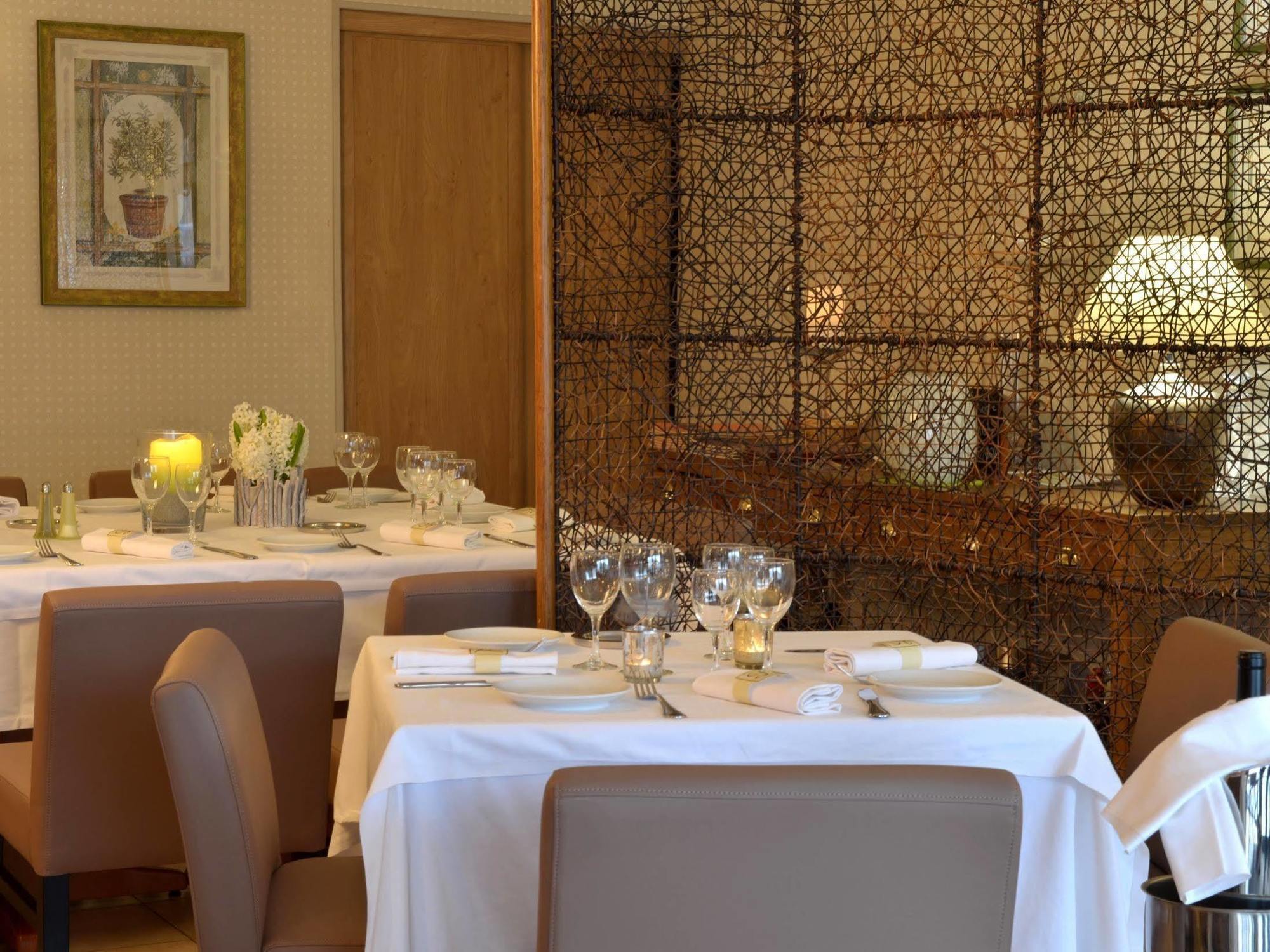 Logis Hotel Le Continental Châteauroux Kültér fotó