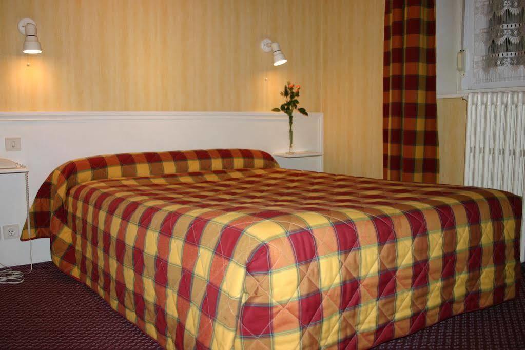 Logis Hotel Le Continental Châteauroux Kültér fotó